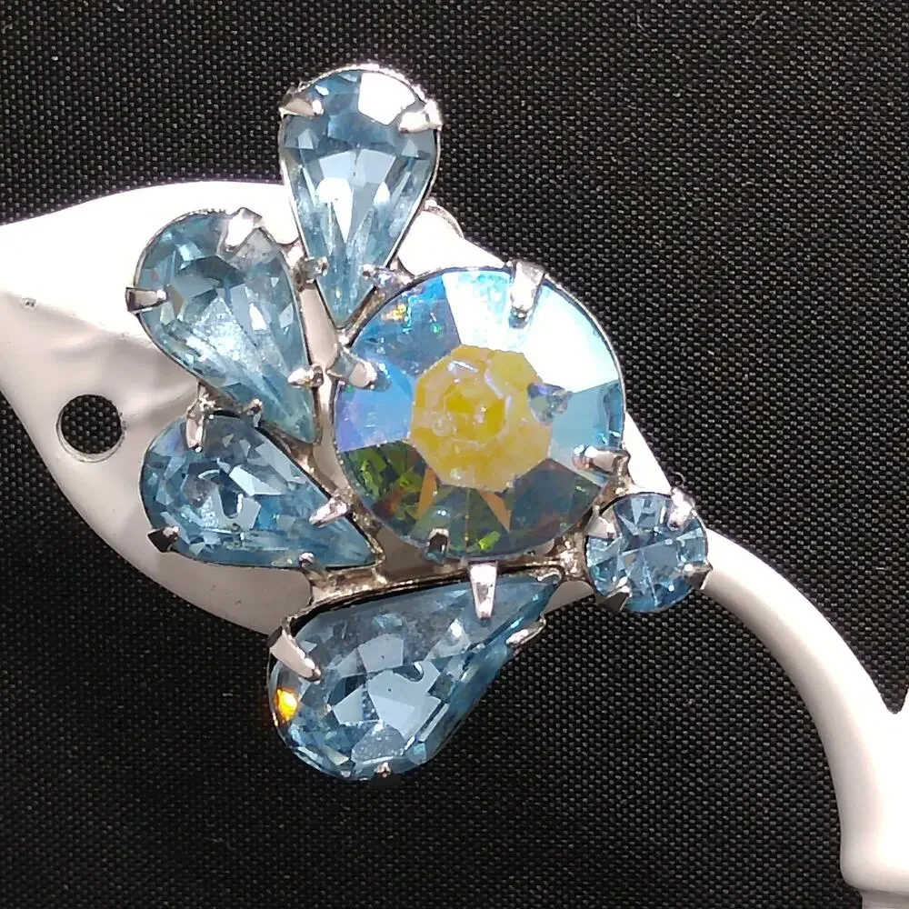 Vintage Weiss Blue AB Rhinestone Clip Earrings Rhodium Plated